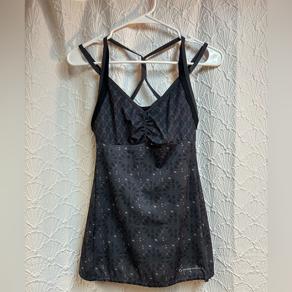 Moving Comfort Small Workout Top